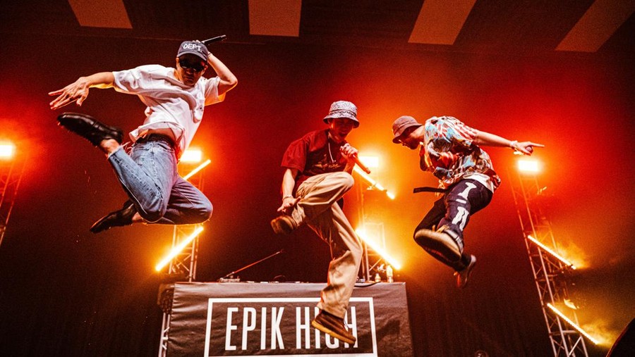 Konser EPIK HIGH IS HERE IN JAKARTA digelar Sabtu (16/7/2022) di The Kasablanka Hall, Mal Kota Kasablanka, Jakarta Selatan.