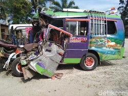 Bus Tabrak Truk di Jalinsum Asahan, 2 Penumpang Tewas