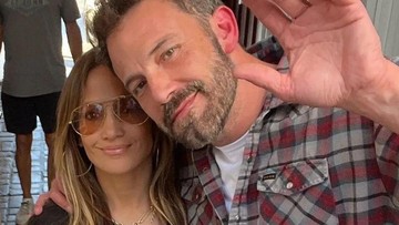 KISAH CINTA JLO DAN BEN AFFLECK