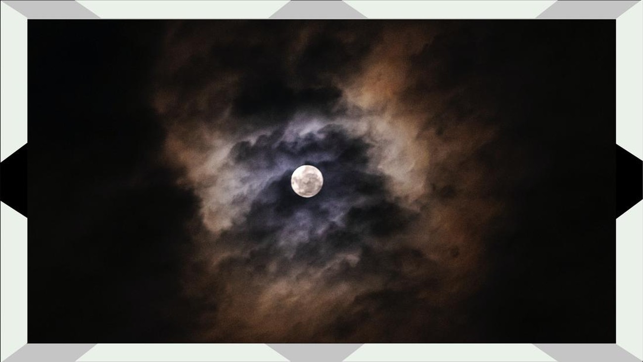 Busting Myths: Bulan Purnama dan Manusia Serigala