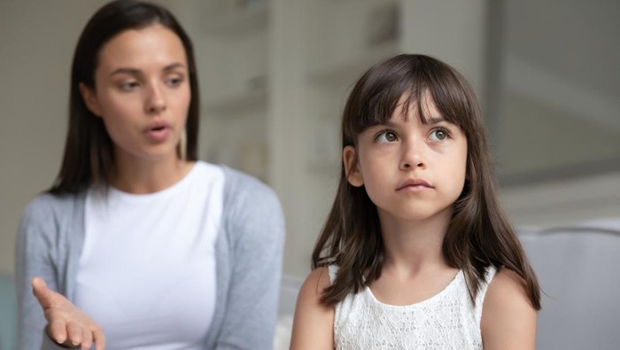 img-title Bikin Anak Memberontak, Ini 5 Kalimat Beracun yang Pantang Diucapkan Orangtua Menurut Ahli Parenting