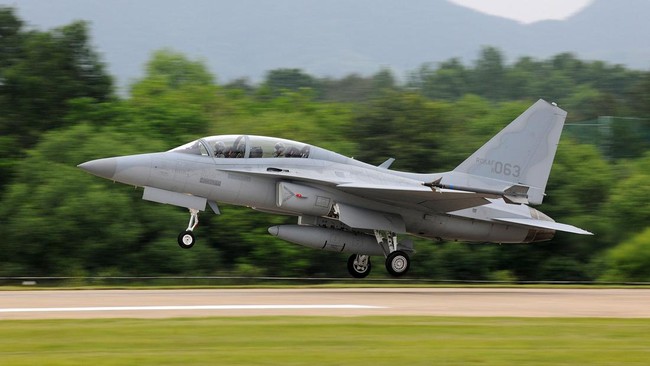 TNI AU mengungkapkan pesawat tempur T-50i Golden Eagle jatuh di Blora ketika sedang latihan terbang malam.