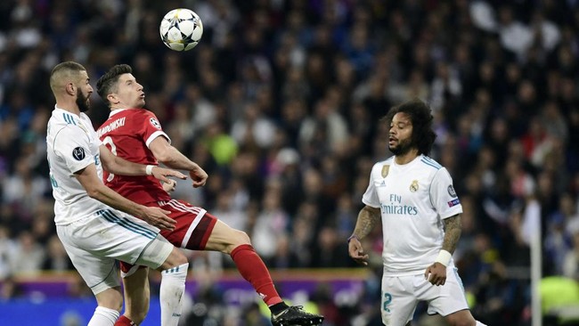 Kehadiran Robert Lewandowski di Barcelona membuat Liga Spanyol berpeluang memiliki rivalitas yang baru setelah era Cristiano Ronaldo vs Lionel Messi.
