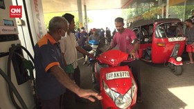 VIDEO: Krisis Sri Lanka, Antre Isi BBM Bisa Seminggu Lebih