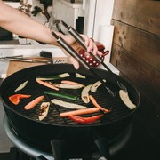 Nggak Melulu Daging, 7 Makanan Ini Ternyata Bisa Dipanggang, lho! Tertarik Coba?