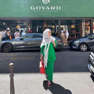 Tanggapan Amy Qanita Ketika Disebut Fashionable hingga Nenek Kue