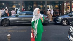Tanggapan Amy Qanita Ketika Disebut Fashionable hingga Nenek Kue
