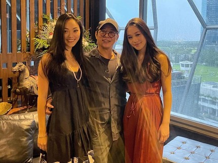 7 Potret Jet Li dan Dua Anak Perempuannya yang Cantik Memesona