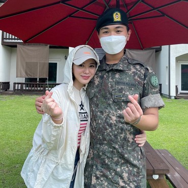 Begini Penjelasan Lengkap Ayana Moon soal Lepas Hijab