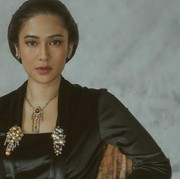 Potret Dian Sastro yang Anggun Mengenakan Kebaya! Aktif Promosikan Kebaya sebagai Warisan Budaya Kepada UNESCO