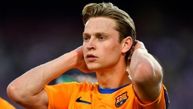 Bertemu Xavi, De Jong Siap Potong Gaji Rp165 Miliar