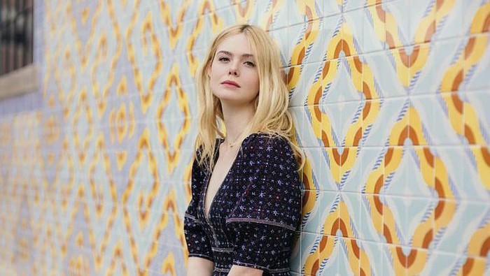 Deretan Outfit Berani Elle Fanning Ini Buktikan Dia Aries Sejati Deretan Outfit Berani Elle Fanning Ini Buktikan Dia Aries Sejati