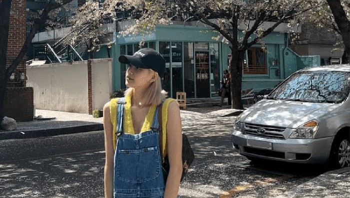 Tampil Vintage Pakai Overalls dengan Cara Styling ala Selebriti, dari Dakota Johnson hingga Lisa Blackpink