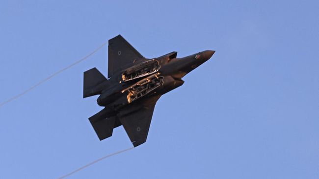 Jet Tempur Siluman F-35 Israel Rusak usai Tertabrak Bangau