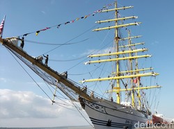 KRI Bima Suci Berlayar Bawa Misi Diplomasi Bangsa