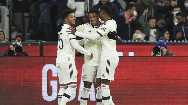 Anthony Martial menegaskan Cristiano Ronaldo bukan pemain terbaik yang pernah main bareng di Manchester United.