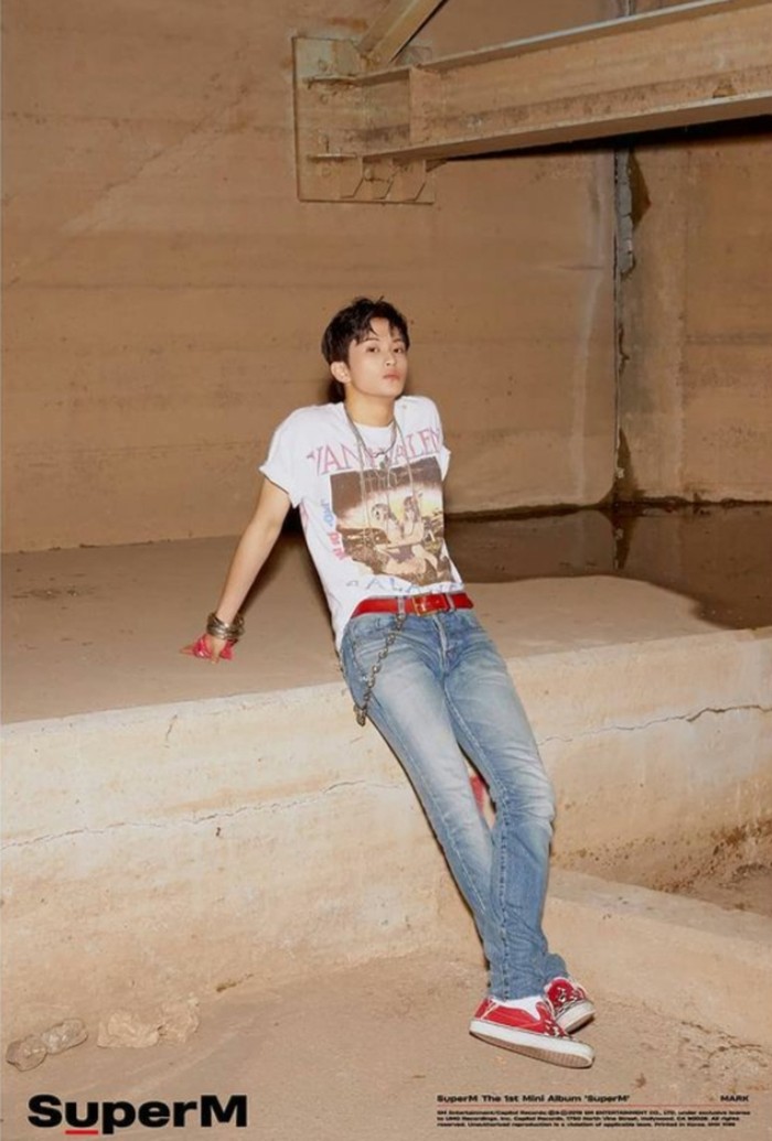 Mark kembali melakukan debut keempatnya sebagai anggota SuperM di tahun 2019. Mengusung konsep Avengers, SuperM adalah grup yang anggotanya berasal dari grup besar SM lainnya, seperti Shinee, EXO dan sub-unit NCT, WayV./Foto: instagram.com/superm