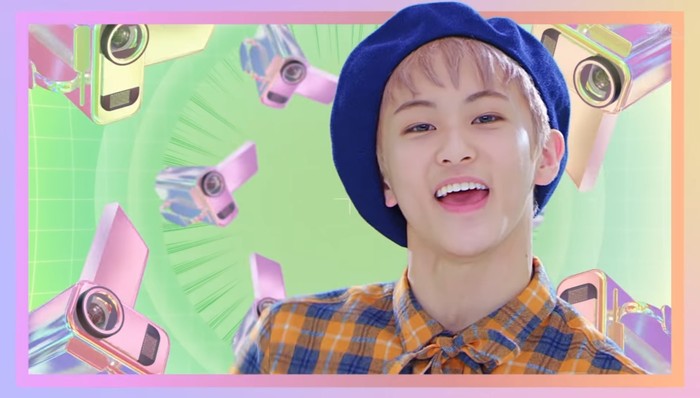 Mark kembali melalukan debut di 2 sub-unit NCT lainnya, yakni NCT 127 pada Juli 2016 dan NCT Dream pada Agustus 2016./Foto: youtube.com/SMTOWN
