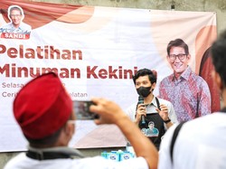Relawan UKM Sahabat Sandiaga Gelar Pelatihan Membuat Minuman Kekinian