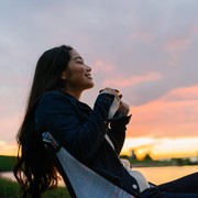 5 Cara untuk Tetap Sehat dan Glowing di 'Hari Tua', Yuk Terapkan Sejak Dini!