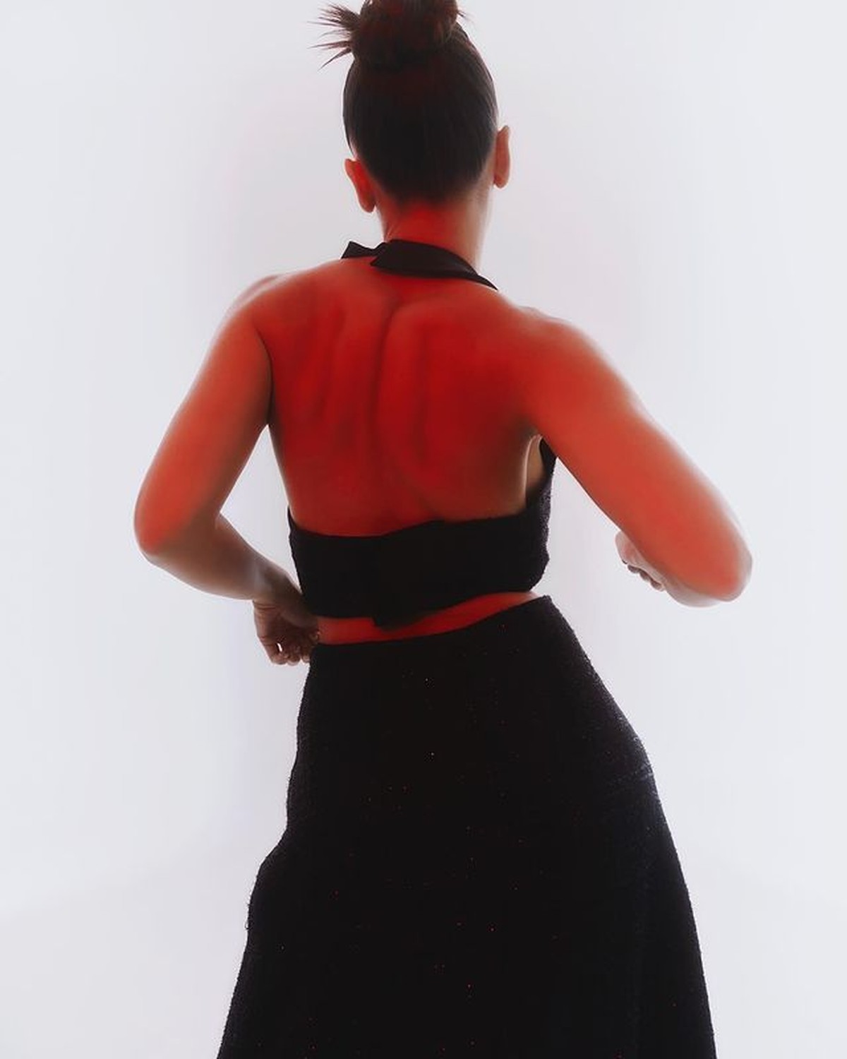 Pevita Pearce Pamer Tubuh Berotot