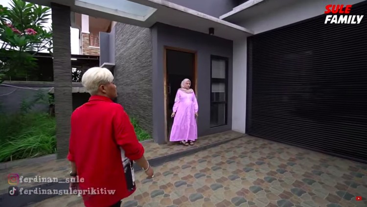 Rumah Nathalie Holscher Rumah Nathalie Holscher