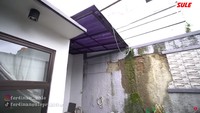 <p>Nathalie mengatakan dirinya masih harus memperbaiki rumah yang diberikan oleh Sule ini. Ia juga akan membuat sebuah kamar mandi di dalam kamar. (Foto: YouTube SULE FAMILY)</p>
