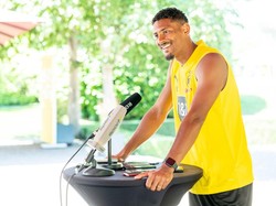 Sebastien Haller Vs Tumor Testis, Striker Baru Dortmund Yakin Menang