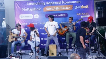 Lirik Lagu Indonesia WOW - Slank
