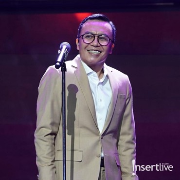 Ogah Bahas Perceraian, Ari Lasso Minta Wartawan di Depan Rumahnya Pulang
