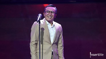img-title Ogah Bahas Perceraian, Ari Lasso Minta Wartawan di Depan Rumahnya Pulang
