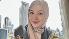 Ayana Moon Jawab Kritikan Netizen Soal Foto Tak Berhijab
