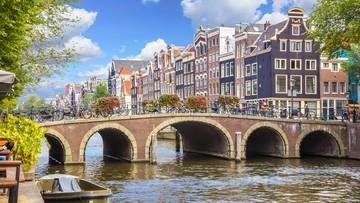 MEDELLIN HINGGA AMSTERDAM