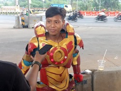 Cerita Iron Man Tolong Korban Kecelakaan Cibubur Saat yang Lain Merekam