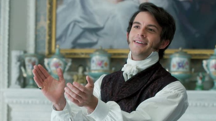 Aksi Jonathan Bailey di Bridgerton 2.