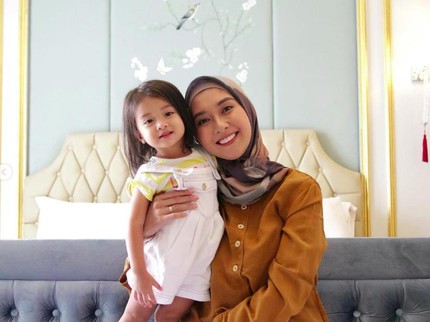 Cerita Kevin Liliana Miss Internasional 2017 Tanamkan Disiplin pada Anak Sejak Dini