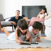 4 Cara yang Bisa Dilakukan Orangtua untuk Cegah Anak Jadi Kecanduan Gadget