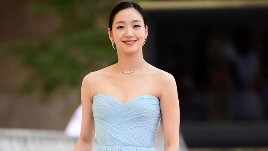 Kim Go Eun di Blue Dragon Series Awards