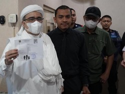 Kemenkum HAM Bantah HRS Tahanan Kota, Pengacara Tak Ambil Pusing
