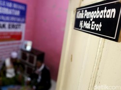 Percayalah, Mak Erot Lebih Terkenal dari Tempat Wisata Apapun di Sukabumi