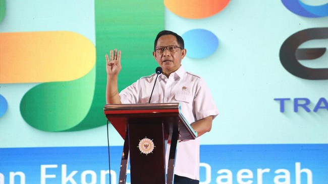 Mendagri Tito Karnavian mengungkapkan 52 pemerintah daerah disebut tidak melakukan upaya pengendalian inflasi di wilayahnya masing-masing.