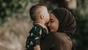 Anak Zaskia Sungkar Sudah Punya Penghasilan Sendiri sebagai Model Iklan