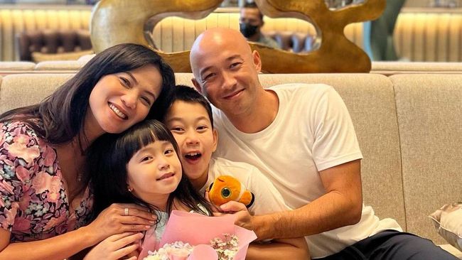 Tualetda tungi jinsiy aloqa