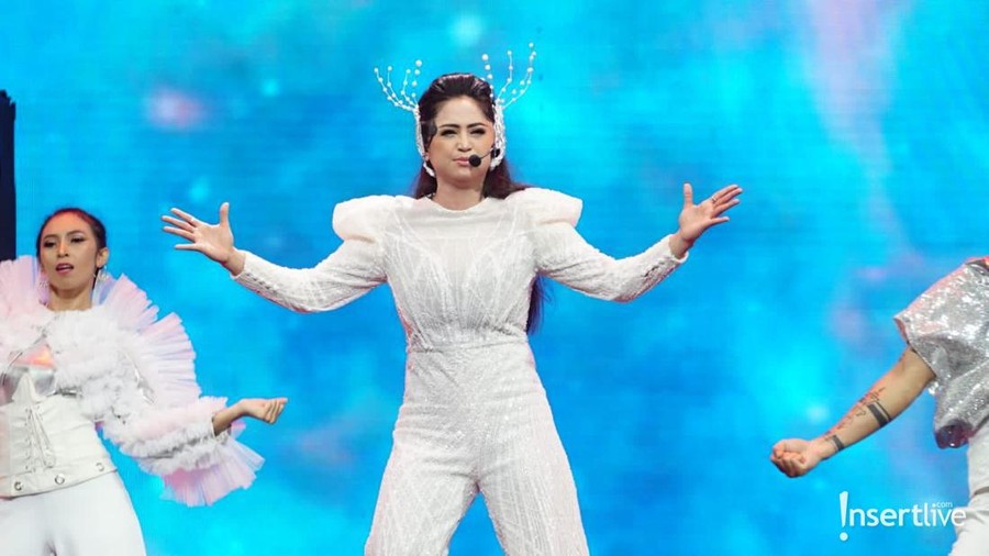 Dewi Perssik Dewi Perssik