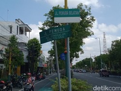 Plang Nama Jalan Protokol Depan Pemkab Klaten Bikin Bingung, Ternyata...