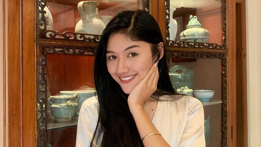 Erina Anggun Gudono