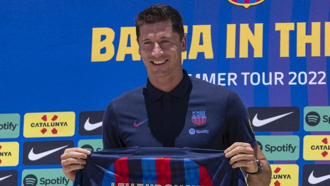 Robert Lewandowski sempat jadi buruan impian Real Madrid namun kini ia datang ke Liga Spanyol dengan status calon ancaman besar bagi Los Blancos.