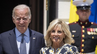 img-title First Lady AS Beberkan Kondisi Joe Biden saat Positif Covid
