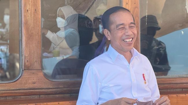 'Sim Salabim', Jokowi Jadi Pesulap Dadakan di Hari Anak Nasional