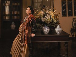 Hamil Anak Ketiga, Intip 7 Potret Maternity Kahiyang Ayu dengan Tema Klasik